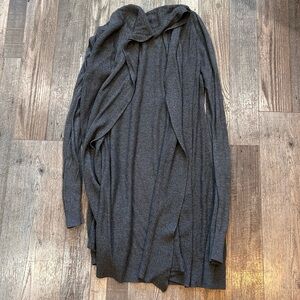 3/$10 Liz Lange Maternity Gray Cardigan